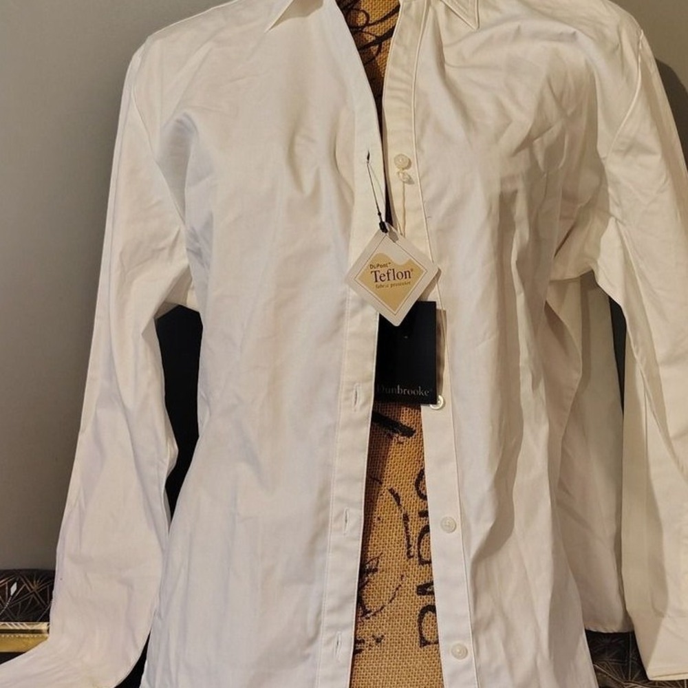 Dunbrooke Womens XL White Easy Care Button Up Shirt Teflon Stain Resistant NWT
